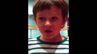 Илюшка поет песню)