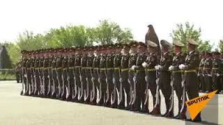 Выступление выпускников военных вузов Армении 2016 2017 учебного года в мемориальном комплексе Сарда