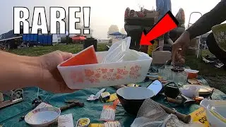 Buying Vintage Pyrex at The Flea Market - Treasure Hunting!