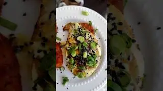 Another version but with hash brown as the base!! yum 