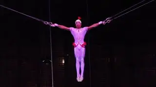 La Nouba Flying Trapeze Team 2017 Final Curtain