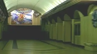 Метро Комендантский Проспект и Комендантская площадь  СПб