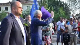 Лютви Местан и Камен Костадинов пред жителите на Бяла Слатина