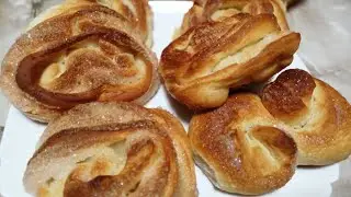 А мы тут плюшками балуемся! Дождь...весь день дождь 😔