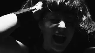 MIGHTY BOMBS - SOMETHING TO SAY (Official Music Vidéo)