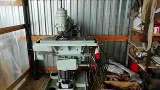 It rains for days, I work in the workshop. My new clothes. Milling machine 675.