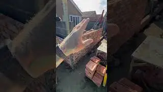 Building an extension with my improver 👊🏻🧱#bricklaying #brickwork #building #construction