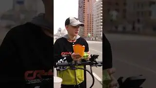 ❌Наглый малой вырезался в парочку на самокате. Сезон самокатчиков открыт, получается 