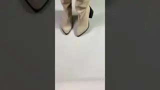 Шикарные сапоги трубы из натуральной замши беж на низком  скошенном каблуке 6см