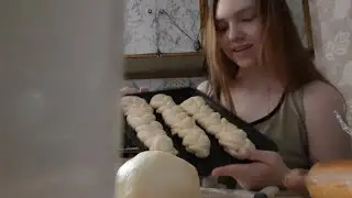 Vlog - Готовлю творожную запеканку и косички из теста. #Кристи#Карамелька