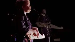 Mari Kalkun - Mõtsavele mäng (solo live)