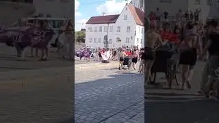 Сиськи. Парад в Аугсбурге. Протест за свободу показа женской груди. 