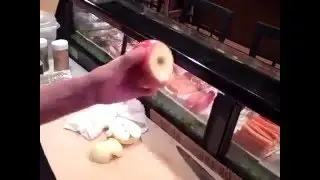 Как быстро почистить яблоко