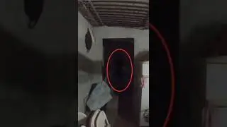 Uma sombra negra aparece diante da câmera. #espíritos #lendas #terror #casa #sobrenatural