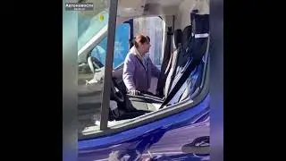 Машина Почты России, чуть не сбила пешехода в Белгороде