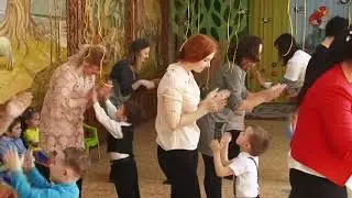 ТАНЕЦ  МАМ И СЫНОВЕЙ под песню солнечный мальчик