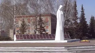Скорбящая мать..р.п. Любинский Омской области