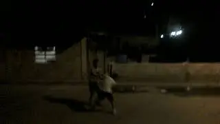 niños pendejos peleando xd
