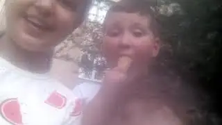 Делаю слайм с друзьями