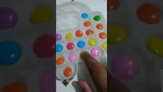 candy pop it! also thw music is the magic bomb