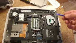 Dell Latitude E6320:  How to find and replace the WIFI card (WLAN and WWAN card)