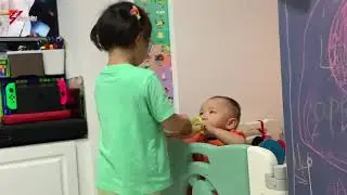 姐弟情之喂奶