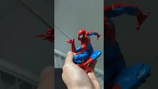 Posing Mafex 185 Spider-Man🕷️ #foryou #spiderman #mafex #peterparker #symbiote #brickaway