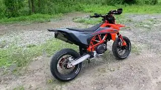 2021 KTM 690 SMC R SUPERMOTO WALK AROUND