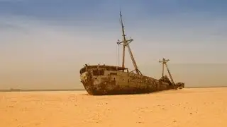 Откуда посреди пустынь появляются старые суда, и почему их никак не получается изучить