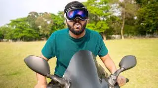 Apple Vision Pro পড়ে রাস্তায়