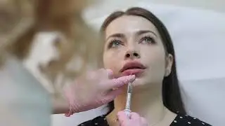 Volumizarea Buzelor | DermaBeauty Clinique