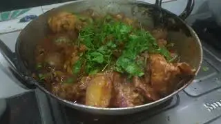 Adding garam masala to chicken 😄