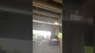 Kata siapa lebaran Jakarta sepi?!? Lalu lintas saat Ini, masih macettt 🤦🏼‍♀️ #100424 #lebaran #fyp