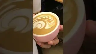 #wave #tulip #latteart #barista #coffee