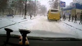 Тупая курица в капюшоне