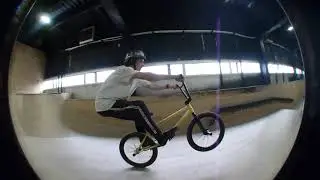 BMX quick sesh in RAMP STROY HOUSE