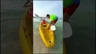 🤔 La SURFING în Maldive 😭 Bad SURFING Upset in MALDIVES #shorts 🫣