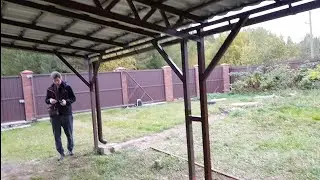 Укрепили навес фермой и упорами
