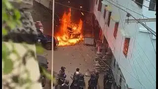 গু'লি করে মেরে, প্রথমে পুলিশ ভ্যানে তুলে, তারপর  পুলিশ নিজেরাই  গাড়িতে আগুন লাগিয়ে দেয়