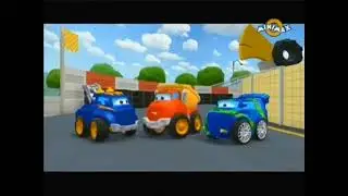 Peripețiile lui Chuck și a prietenilor săi - MICUL ȘI MARELE CHUCK (2012)