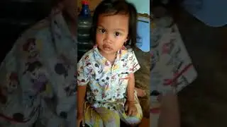 Yasmin mencari anak kelinci yang hilang