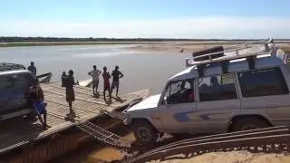 The barge at Tsiribihina river