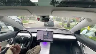 Tesla Self driving FSD in Toronto ￼ neighbourhood