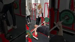 Можно я с тобой.. #armwrestling #армрестлинг #сила #юмор #girls