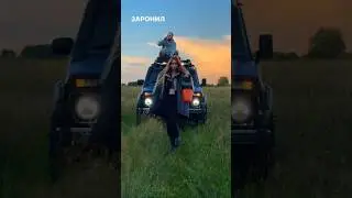 И в горящую избу войдет, и коня на скаку остановит