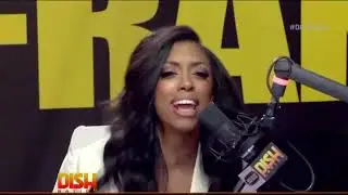 Two Sexy TV Hosts Kissing_2vK5-fliVXA #000 #001_mmlkwg