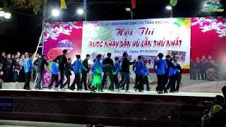 Điệu nhảy làm tan chảy bao trái tim tại chợ Đêm Bắc Hà | Dấu Chân Vùng Cao