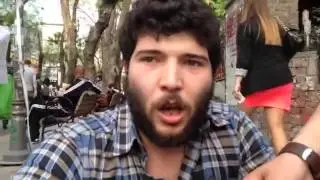 Polis ile anladığı dilde konuşan genç gözaltına alındı..