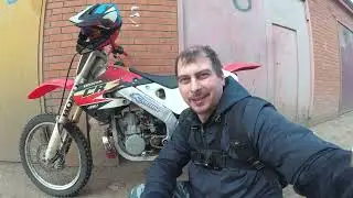 Прохват по городу на CR250r после зимней спячки