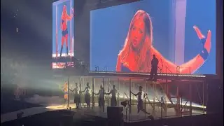Tate McRae - Revolving door (Live in Edmonton) - Miss Possessive Tour